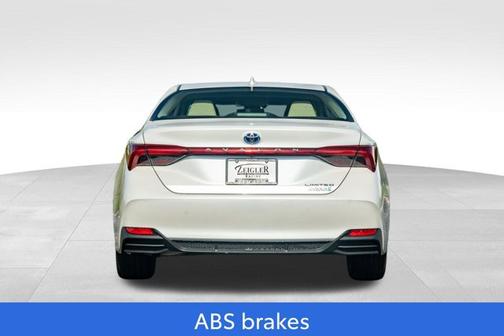 2019 Toyota Avalon Hybrid Limited