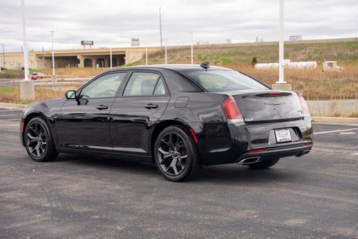 2023 Chrysler 300 S