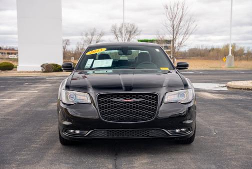 2023 Chrysler 300 S