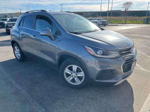 Satin Steel Metallic 2019 Chevrolet Trax LT