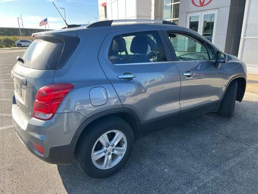 Satin Steel Metallic 2019 Chevrolet Trax LT