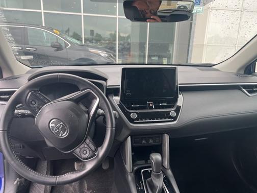 2024 Toyota Corolla Cross XLE