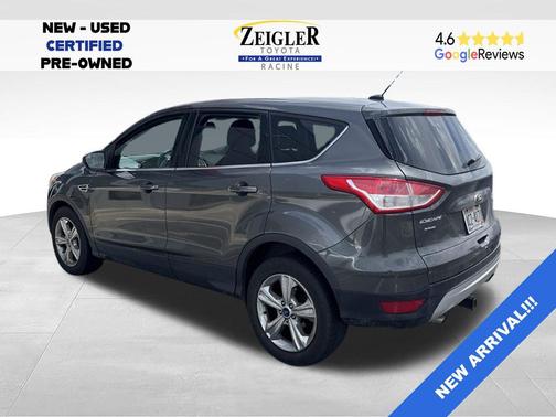 Ruby Red Metallic Tinted Clearcoat 2015 Ford Escape SE