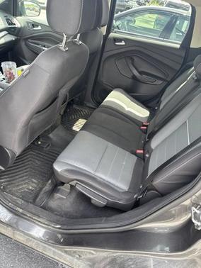 Ruby Red Metallic Tinted Clearcoat 2015 Ford Escape SE