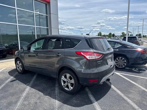 Ruby Red Metallic Tinted Clearcoat 2015 Ford Escape SE