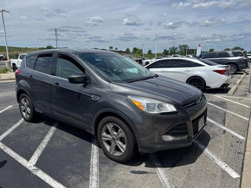 Ruby Red Metallic Tinted Clearcoat 2015 Ford Escape SE