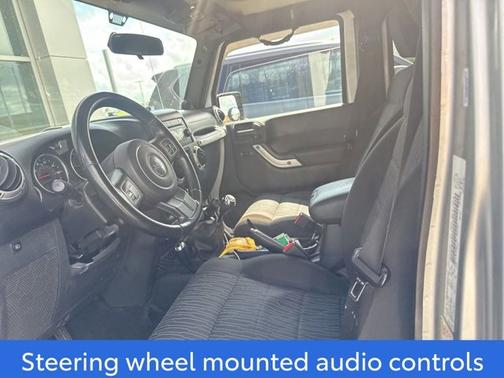 Bright Silver Metallic Clearcoat 2011 Jeep Wrangler Unlimited Sahara