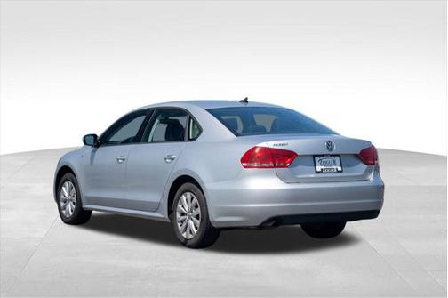 2015 Volkswagen Passat 1.8T S