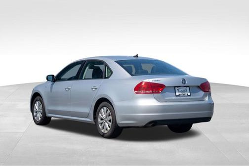 2015 Volkswagen Passat 1.8T S