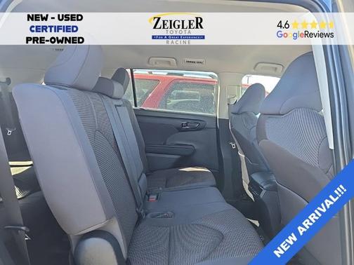 Magnetic Gray Metallic 2023 Toyota Highlander LE