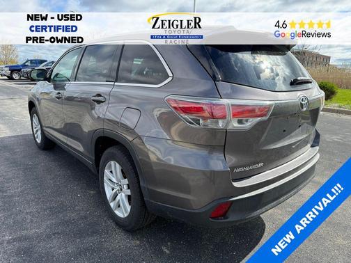 Predawn Gray Mica 2016 Toyota Highlander LE