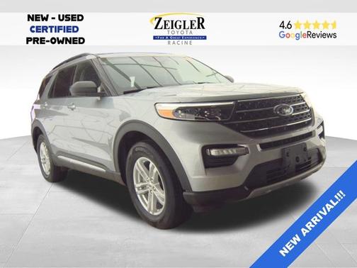 ICONIC SILVER METALLIC 2022 Ford Explorer XLT