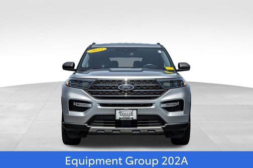 ICONIC SILVER METALLIC 2022 Ford Explorer XLT