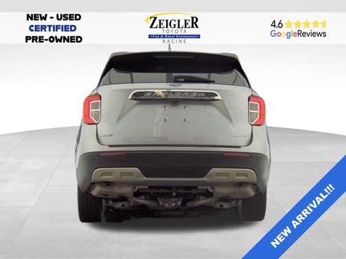 ICONIC SILVER METALLIC 2022 Ford Explorer XLT