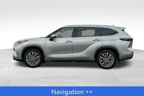 2025 Toyota Highlander Hybrid Platinum