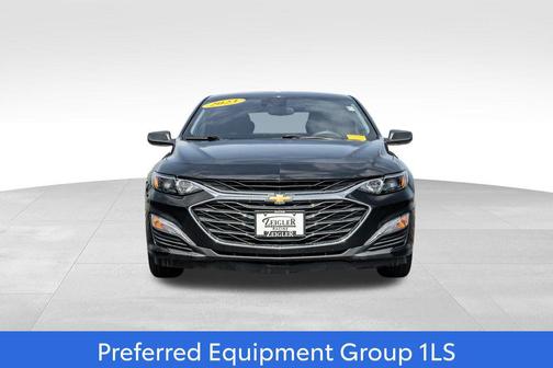 Mosaic Black Metallic 2023 Chevrolet Malibu 1LS
