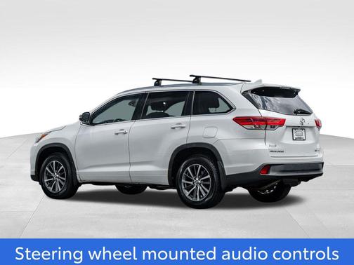 Blizzard Pearl 2017 Toyota Highlander XLE