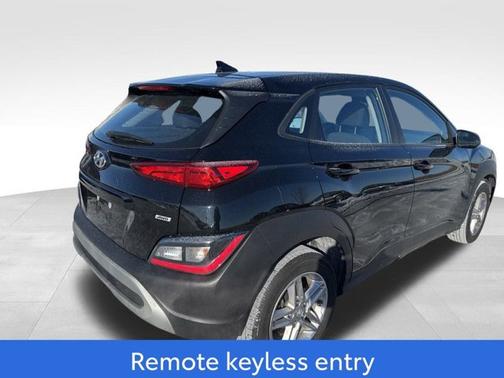 2022 Hyundai KONA SE