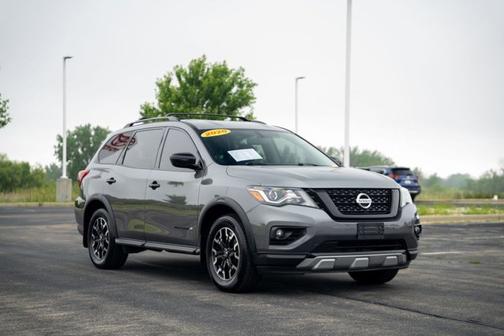 2020 Nissan Pathfinder SV