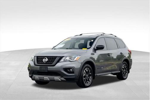 2020 Nissan Pathfinder SV
