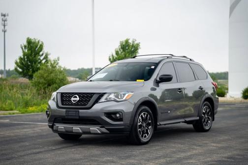 2020 Nissan Pathfinder SV