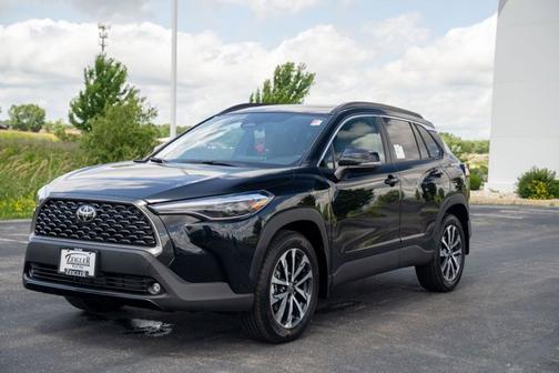 2025 Toyota Corolla Cross XLE