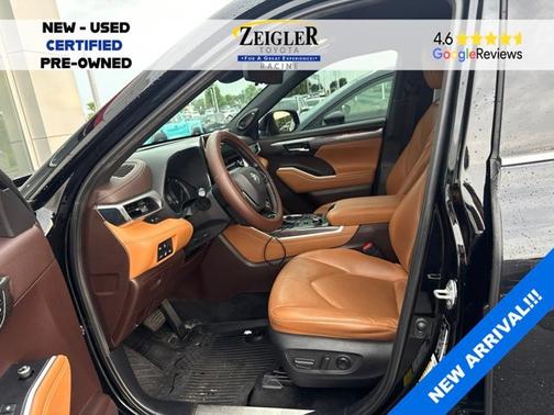 Midnight Black Metallic 2021 Toyota Highlander Platinum
