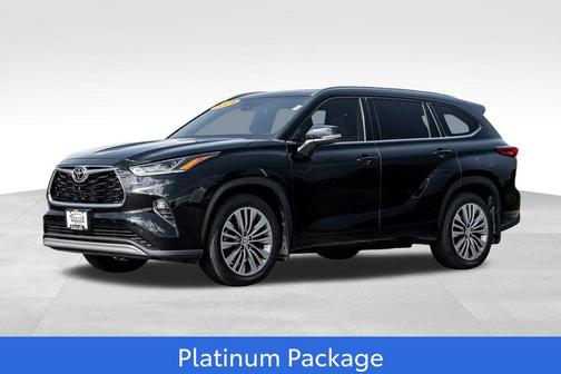 Midnight Black Metallic 2021 Toyota Highlander Platinum