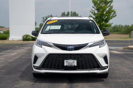 2021 Toyota Sienna XSE 7 Passenger