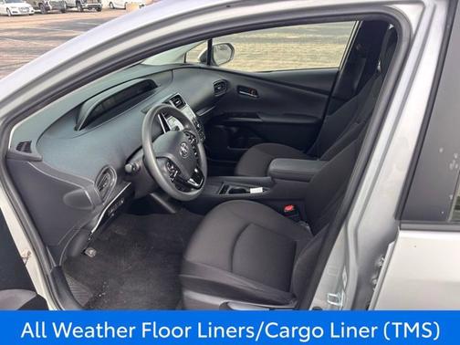 Classic Silver Metallic 2022 Toyota Prius L