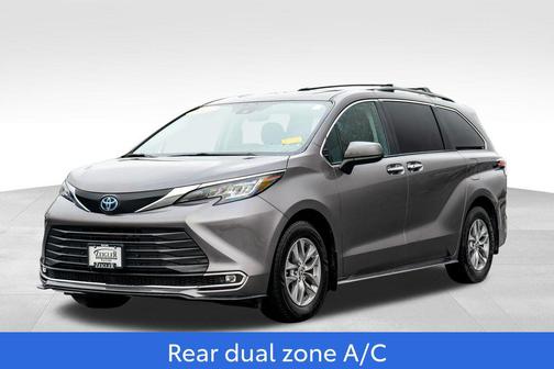 2022 Toyota Sienna XLE