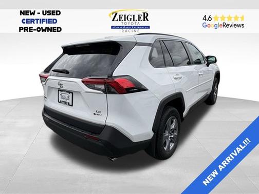 Ice Cap 2025 Toyota RAV4 Hybrid LE