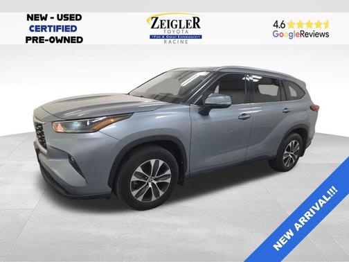 Moon Dust 2021 Toyota Highlander XLE