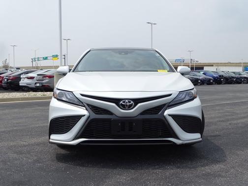 Photo 4 of 27 of 2021 Toyota Camry XSE