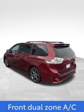 2016 Toyota Sienna SE Premium
