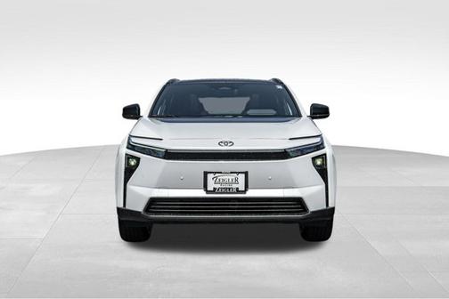 Wind Chill Pearl 2026 Toyota bZ XLE