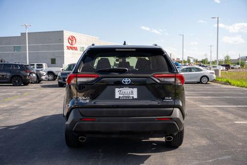 2024 Toyota RAV4 Hybrid XLE
