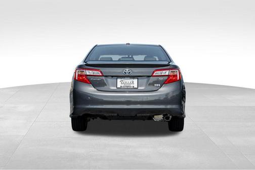 Magnetic Gray Metallic 2014 Toyota Camry Hybrid SE Limited Edition