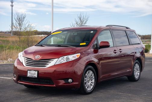 2017 Toyota Sienna XLE Premium