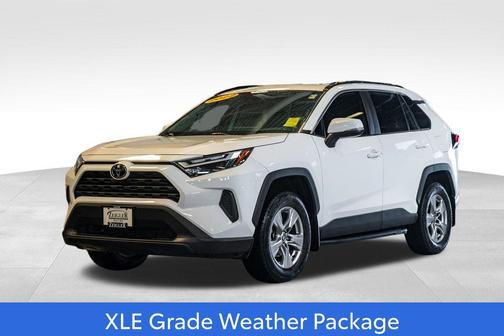 2022 Toyota RAV4 XLE