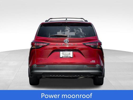 Ruby Flare Pearl 2022 Toyota Sienna XLE