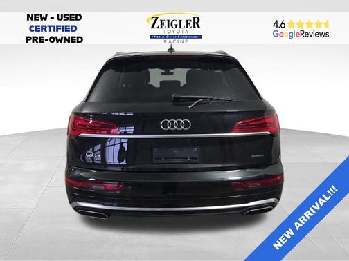 Mythos Black Metallic 2023 Audi Q5 45 S line Premium Plus