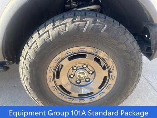 2023 Ford Bronco Base