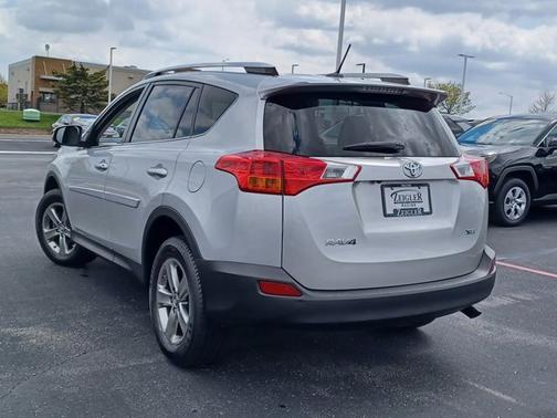 Classic Silver Metallic 2015 Toyota RAV4 XLE