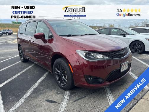 Velvet Red Pearlcoat 2020 Chrysler Pacifica L