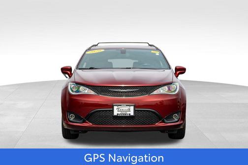 Velvet Red Pearlcoat 2020 Chrysler Pacifica L