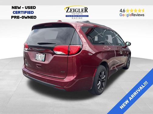 Velvet Red Pearlcoat 2020 Chrysler Pacifica L