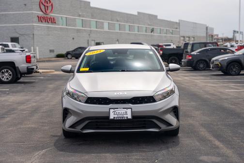 2023 Kia Forte LXS