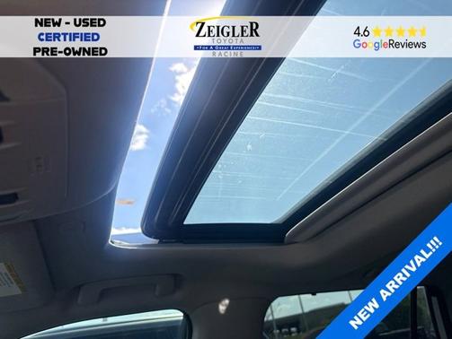 Wind Chill Pearl 2023 Toyota Highlander Hybrid XLE
