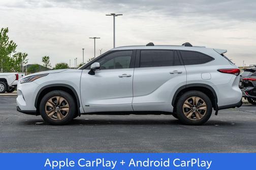 Wind Chill Pearl 2023 Toyota Highlander Hybrid XLE
